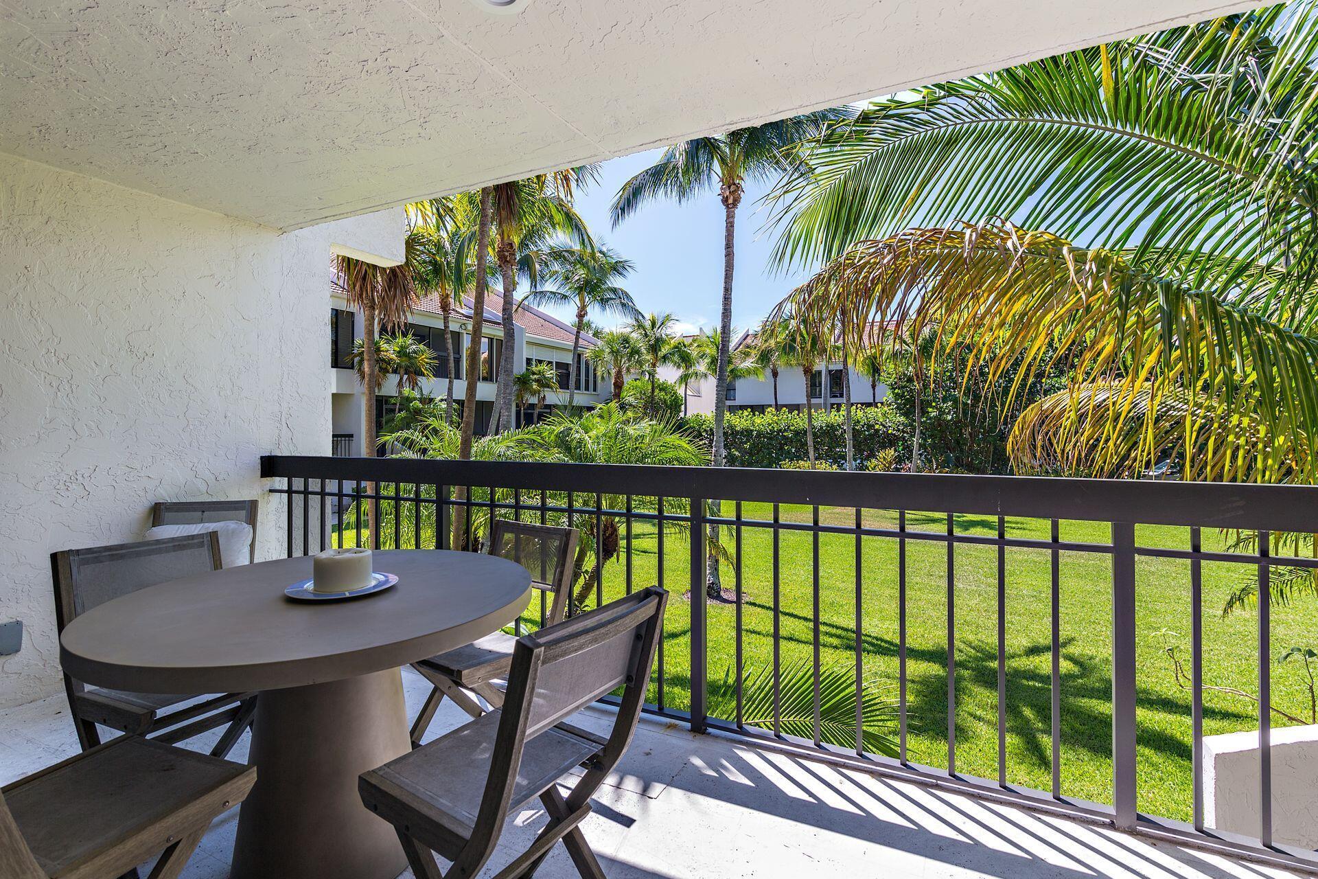 TRES VIDAS OF PALM BEACH - Residential