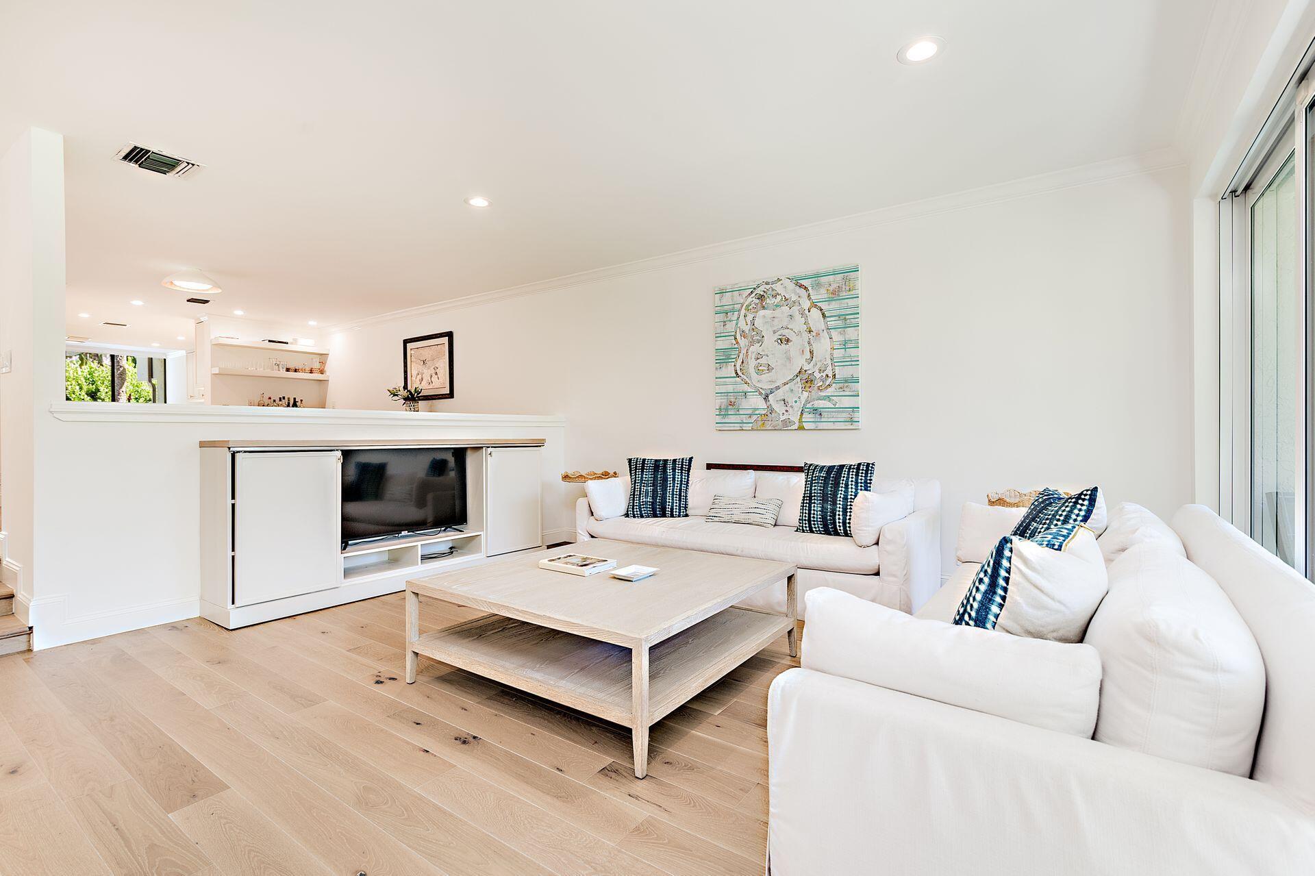 TRES VIDAS OF PALM BEACH - Residential