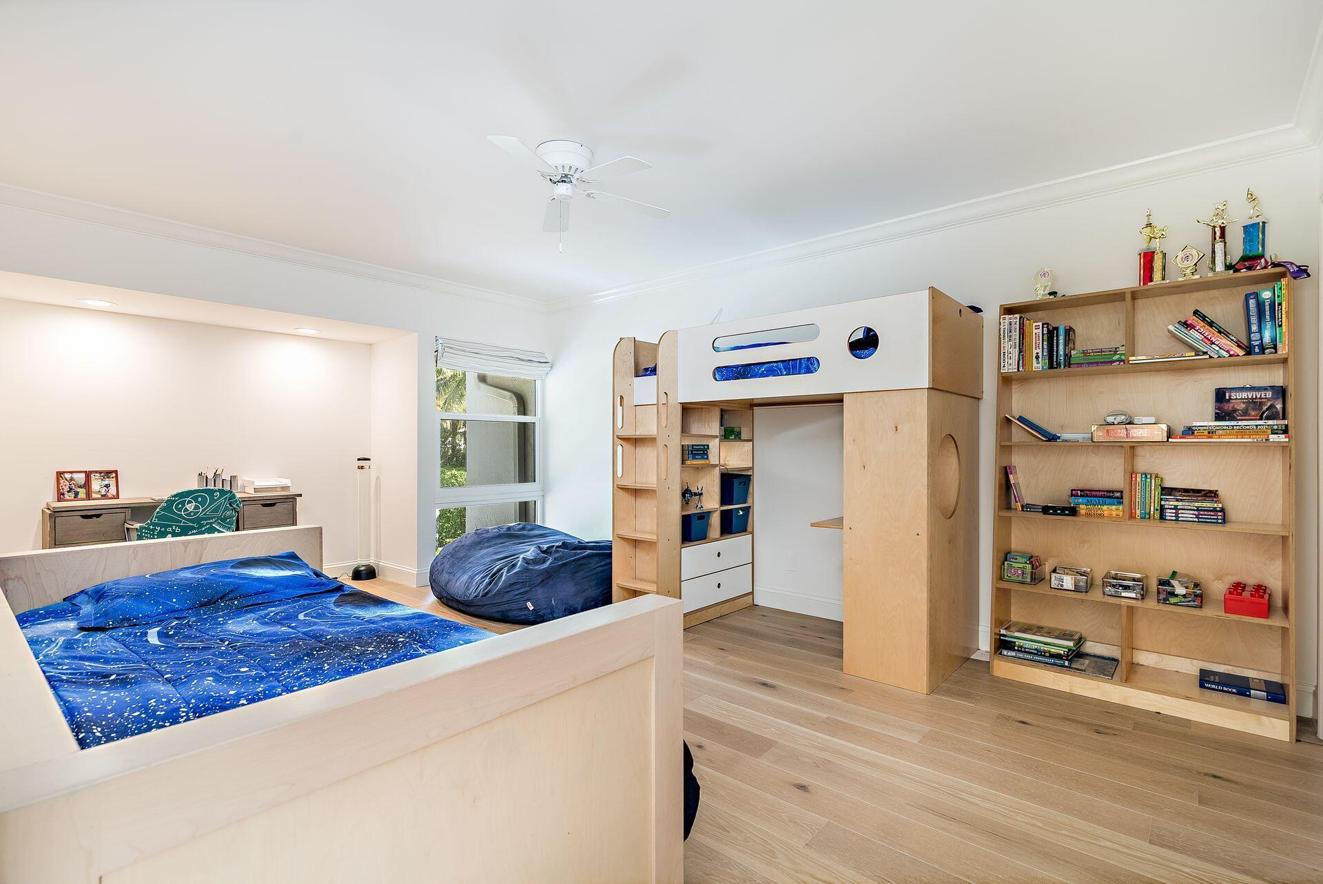 TRES VIDAS OF PALM BEACH - Residential