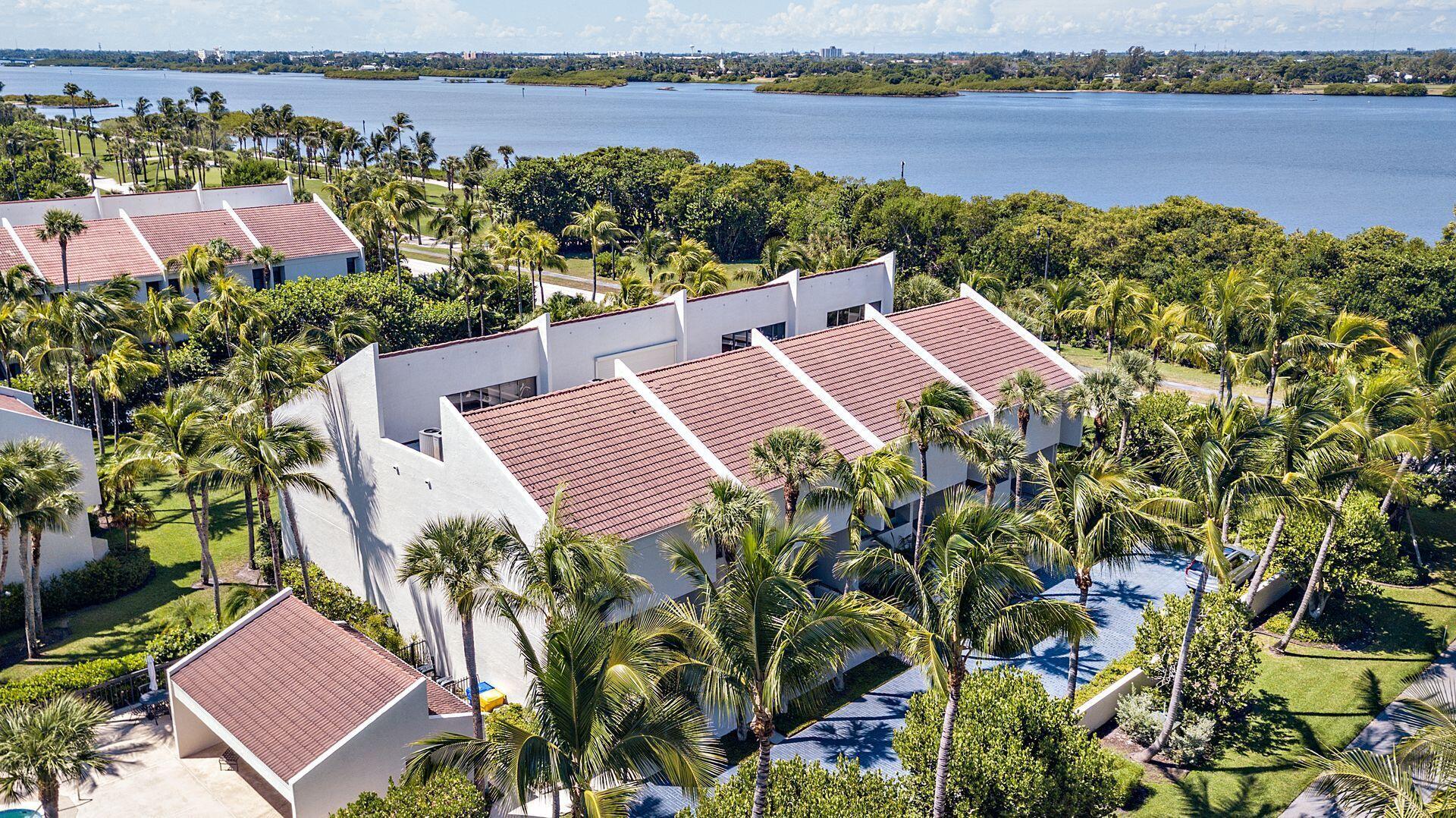TRES VIDAS OF PALM BEACH - Residential