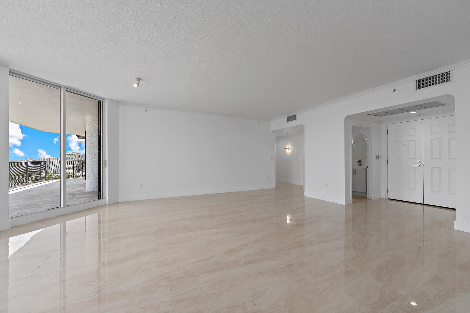 100 S Birch Road 1604