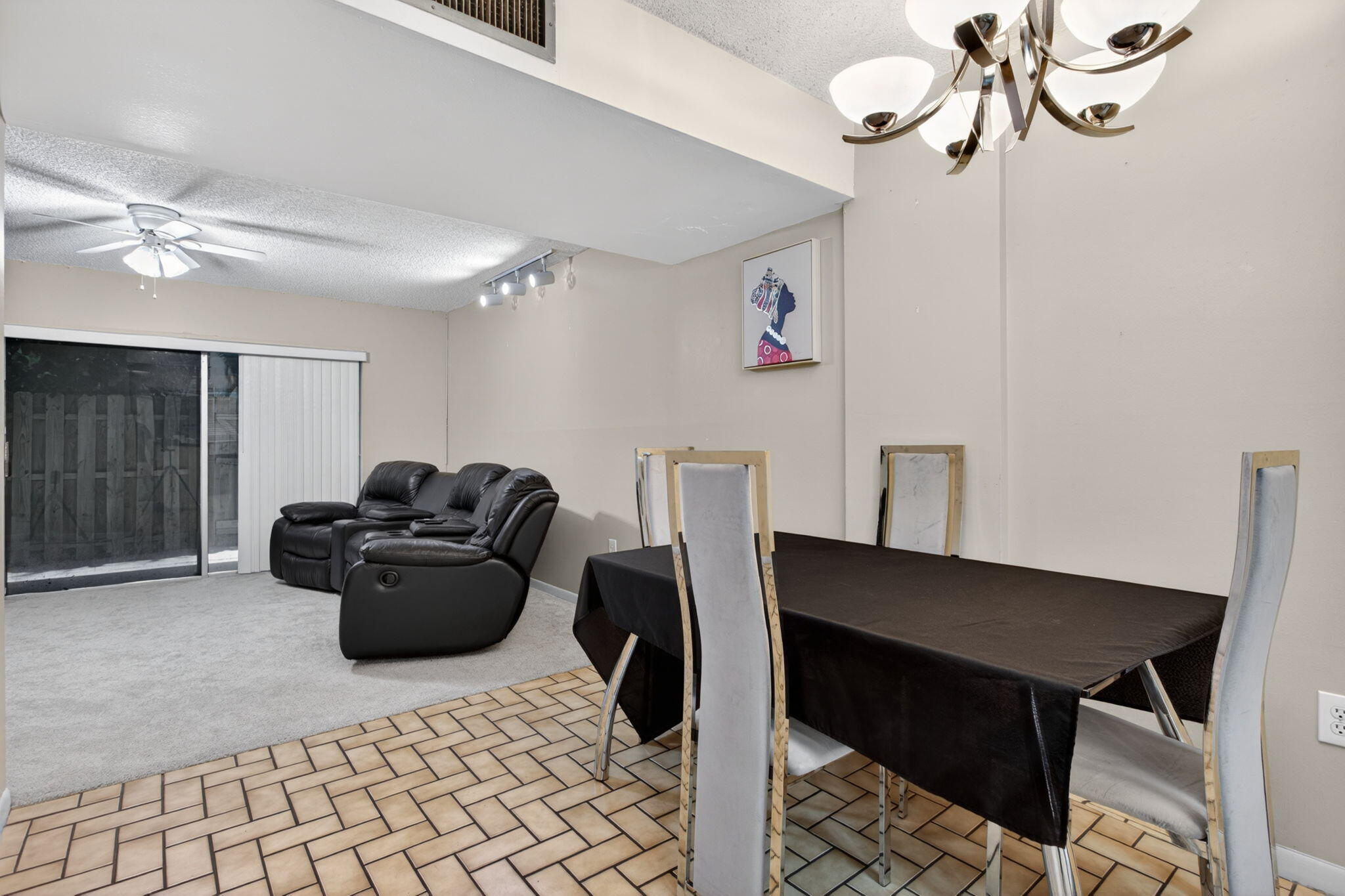 RACQUET CLUB - Residential