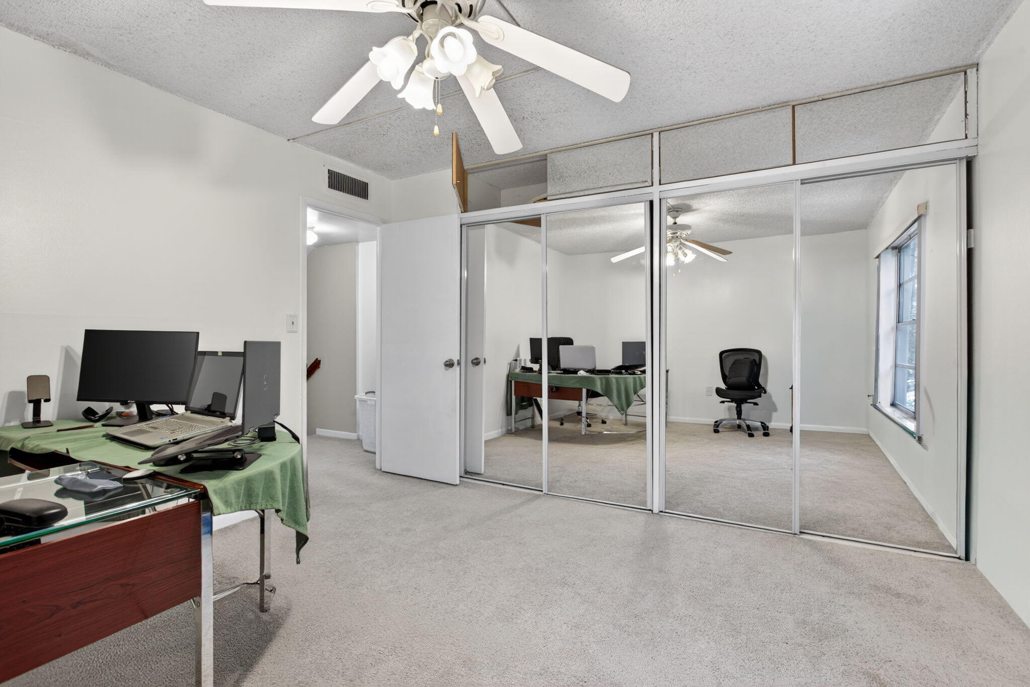 RACQUET CLUB - Residential