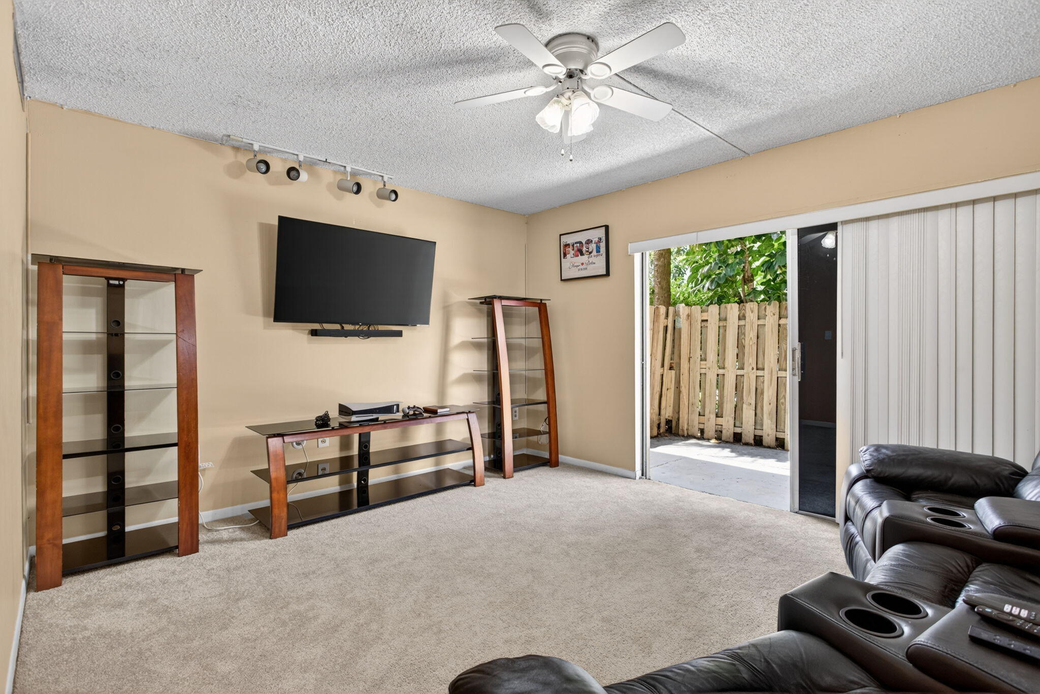 RACQUET CLUB - Residential