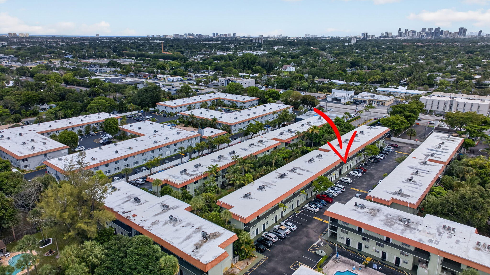 RACQUET CLUB - Residential