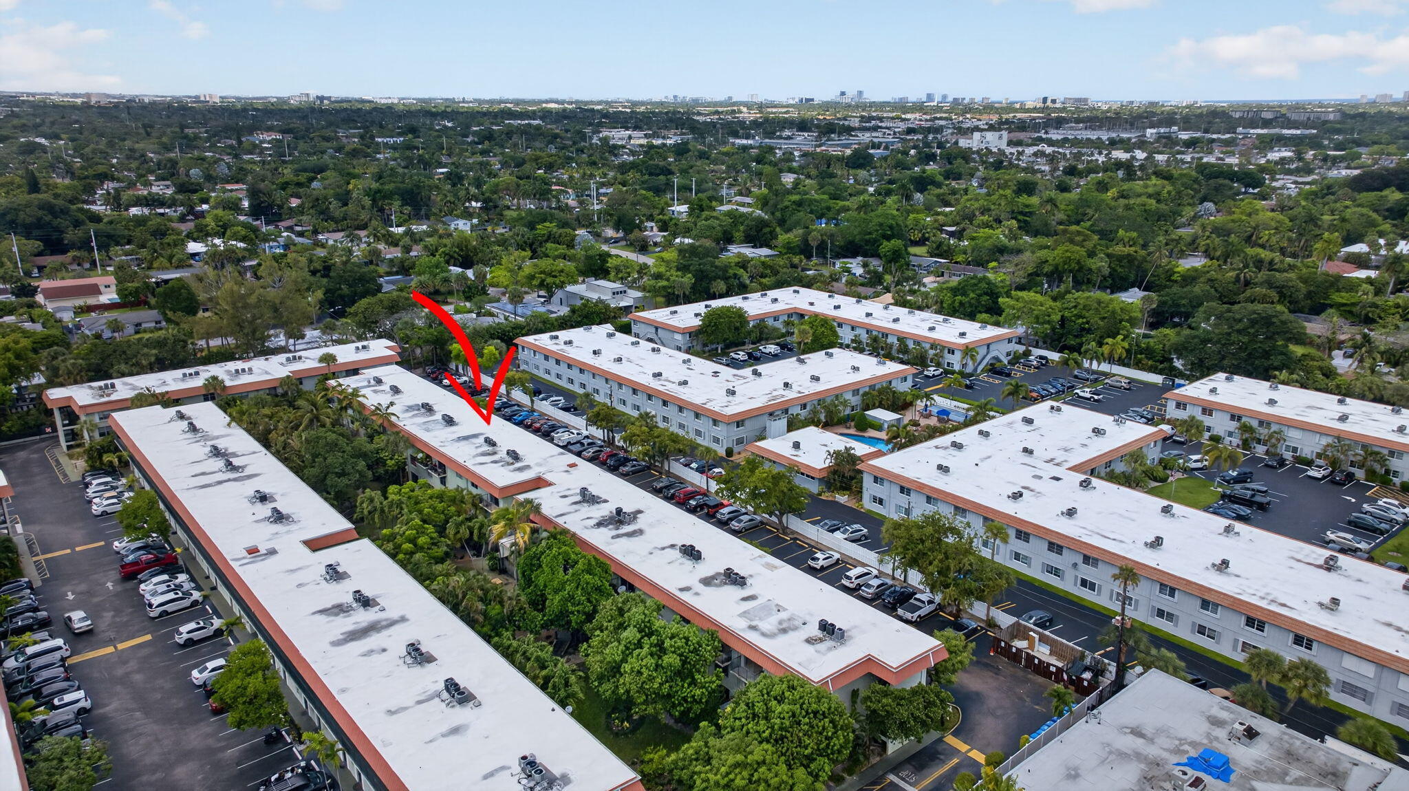 RACQUET CLUB - Residential