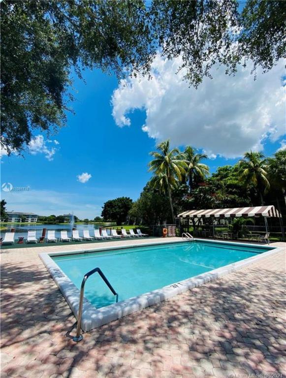 Pine Island Ridge - Residential