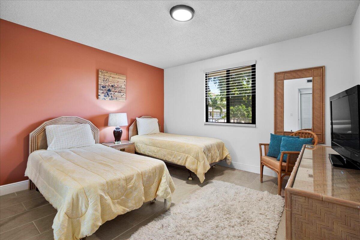 CONDS 1 THUR 20 OF WHITEHALL VILLAGES OF PALM BEAC - Residential Lease