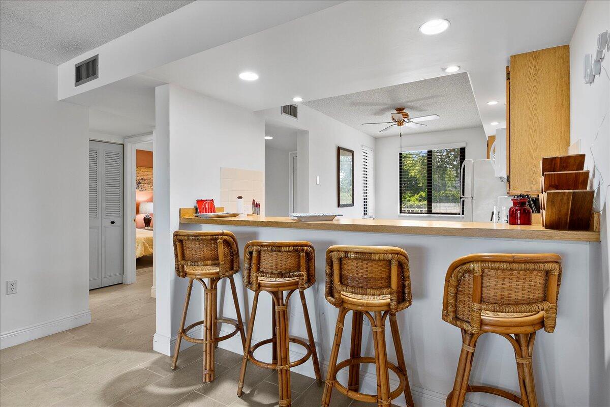 CONDS 1 THUR 20 OF WHITEHALL VILLAGES OF PALM BEAC - Residential Lease