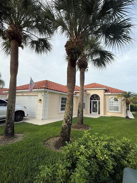 2752 Irma Lake Dr West Palm Beach FL 33411