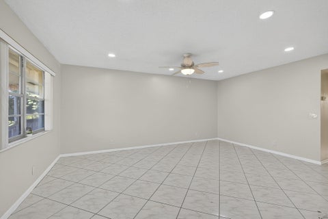 Tiny photo for 149 Hastings I, West Palm Beach, FL 33417 (MLS # B26090820)
