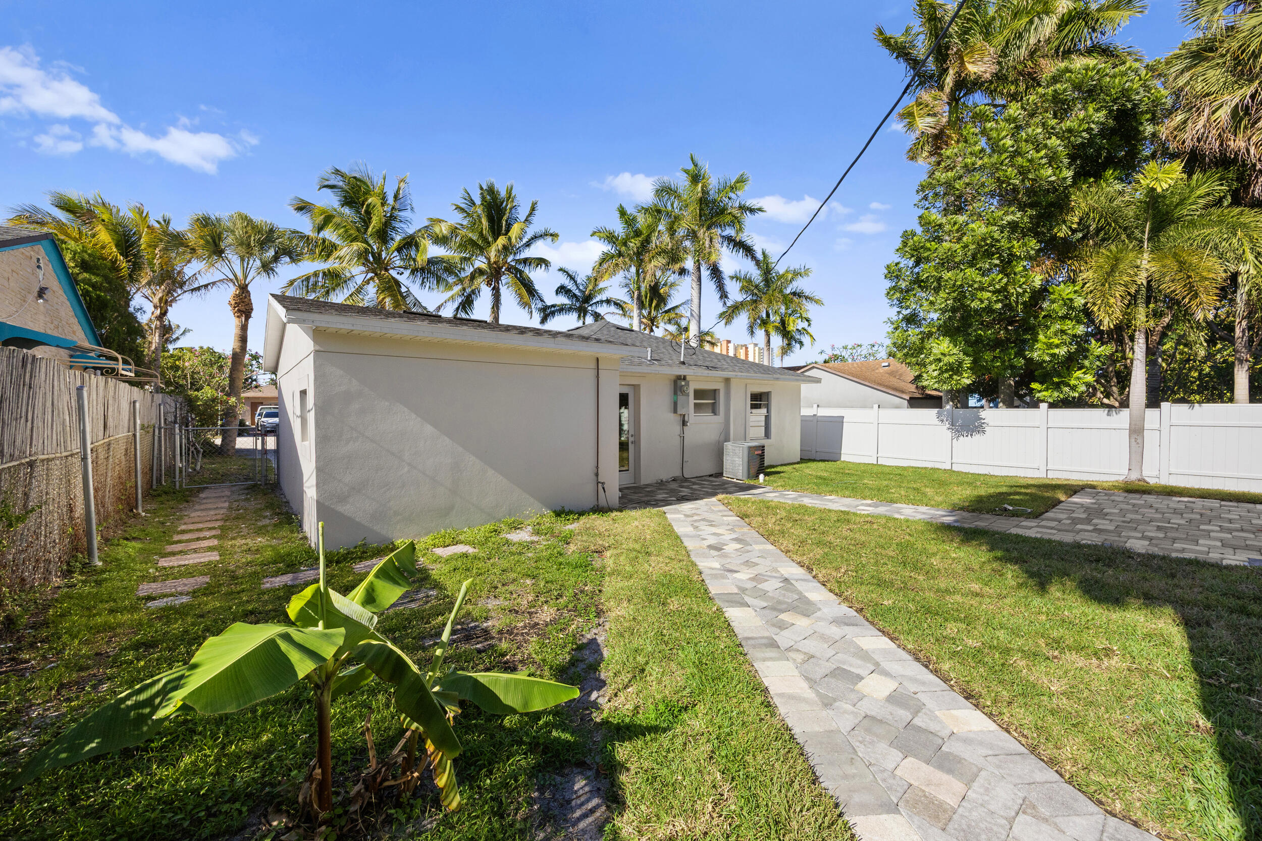 LAKEVIEW PARK AT RIVIERA - Residential