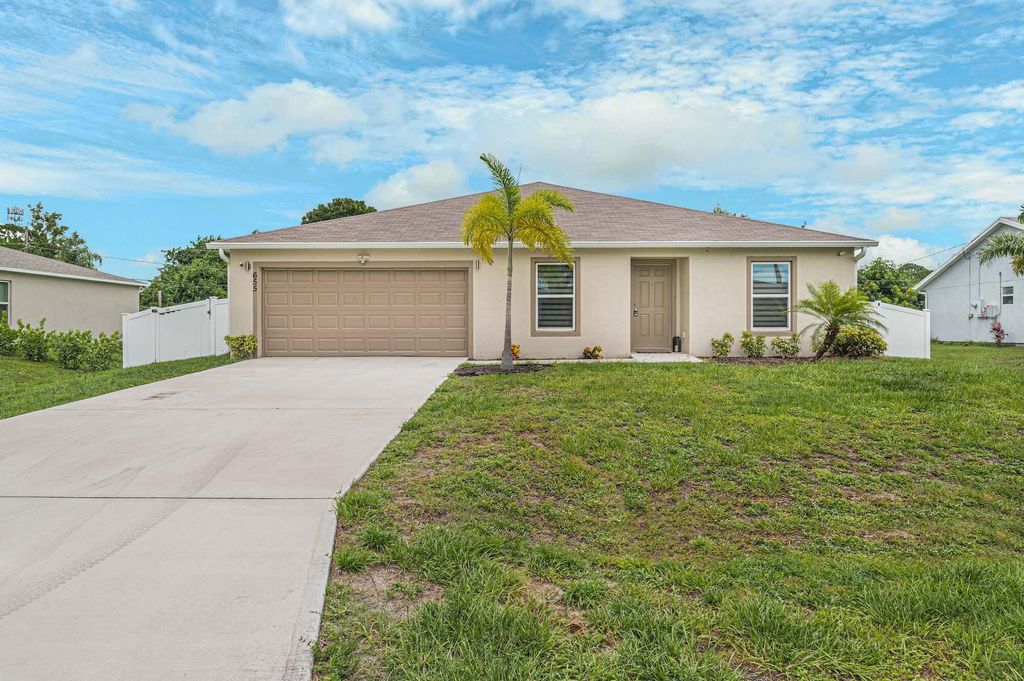 Photo of 655 SW Hillsboro Circle, Port St Lucie, FL 34953 (MLS # R10898649)