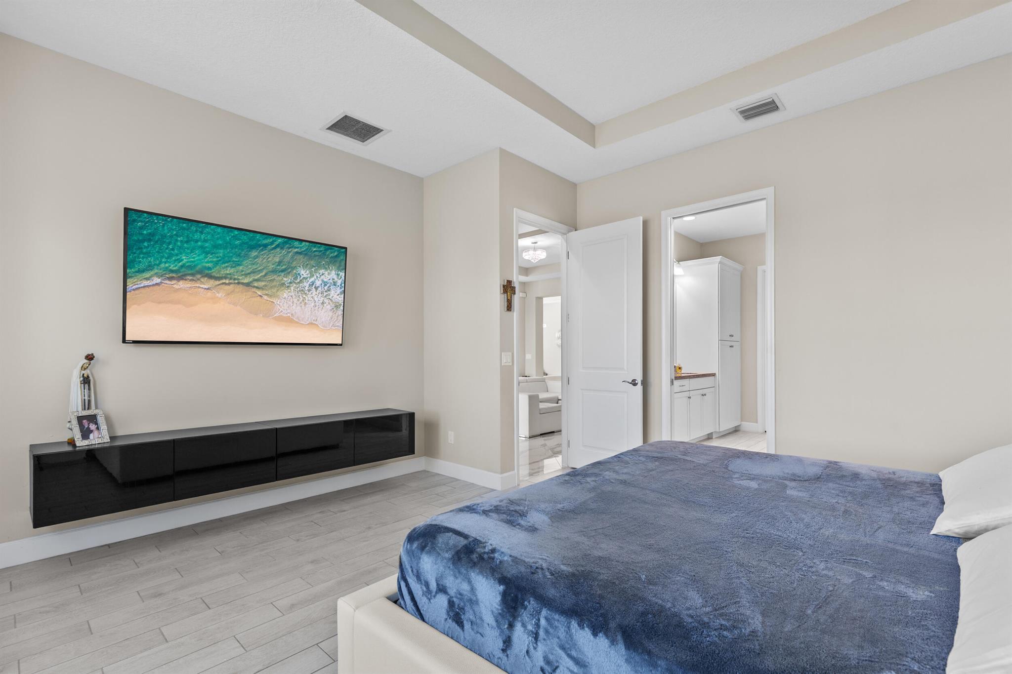 GROVES OF WESTLAKE - Residential