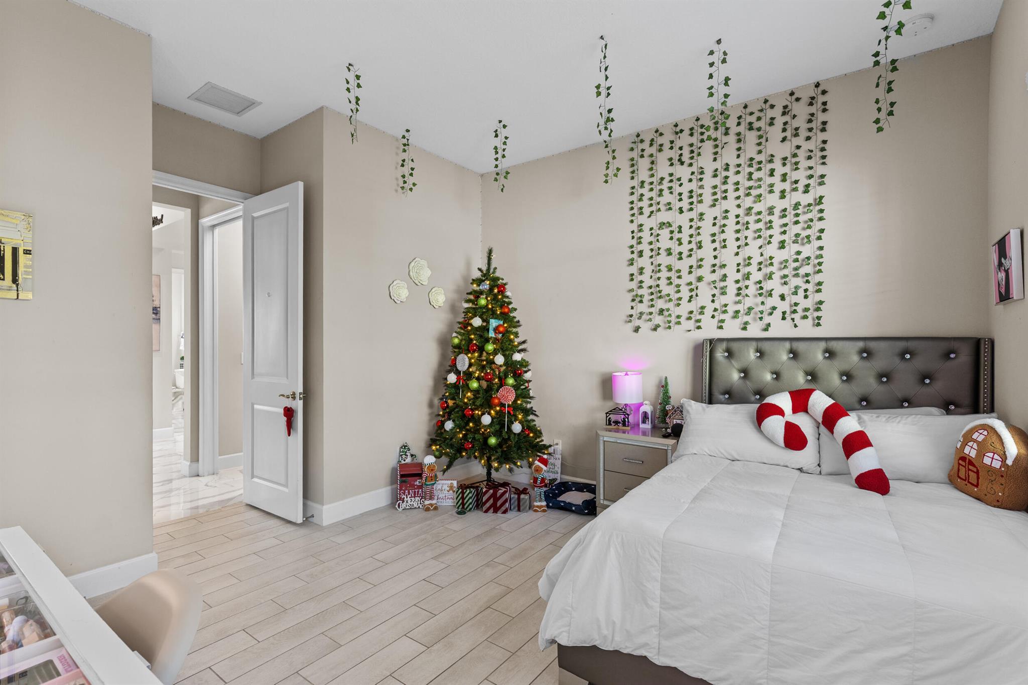 GROVES OF WESTLAKE - Residential