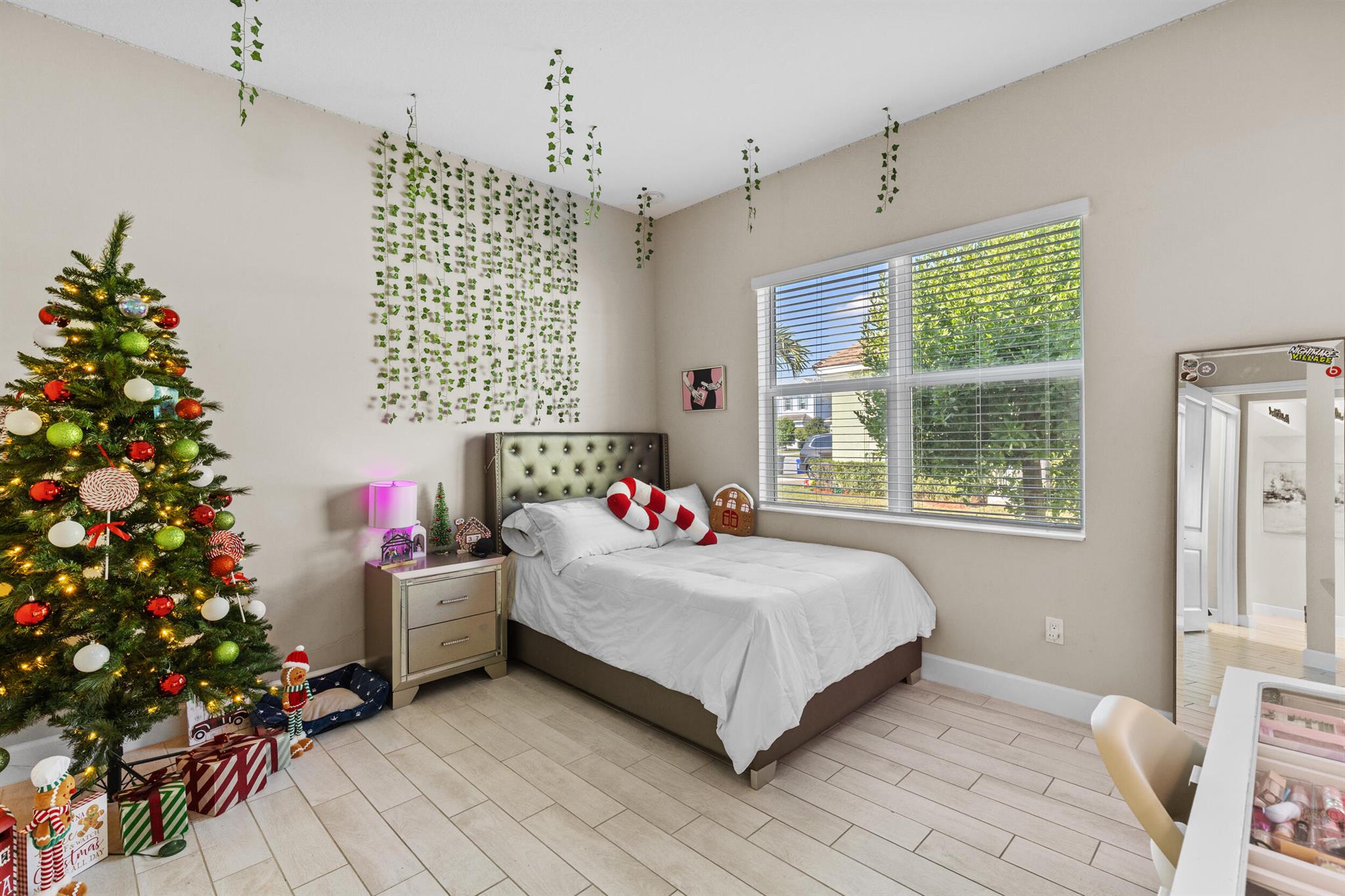 GROVES OF WESTLAKE - Residential