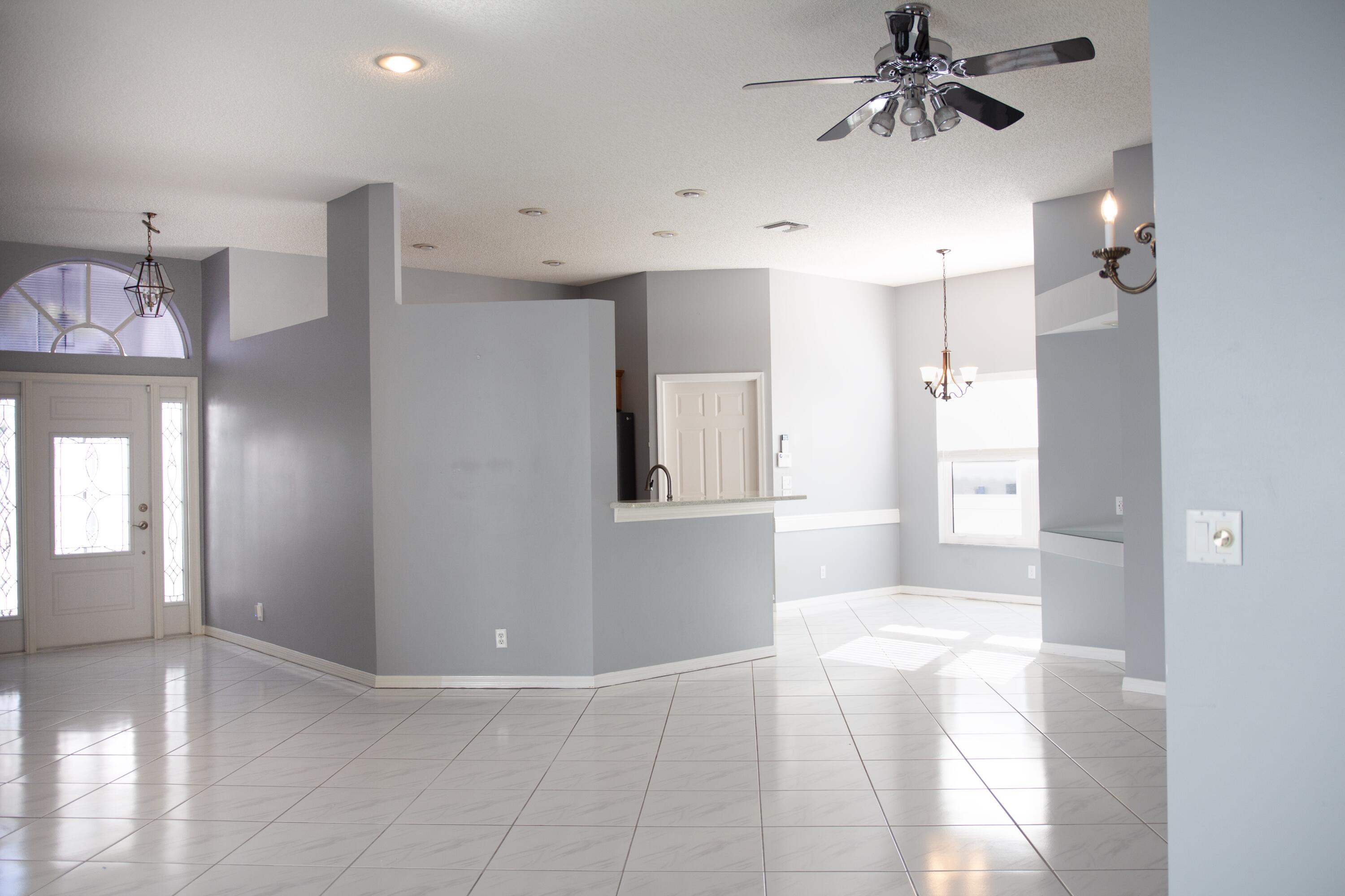 4944 SE Mariner Village Lane