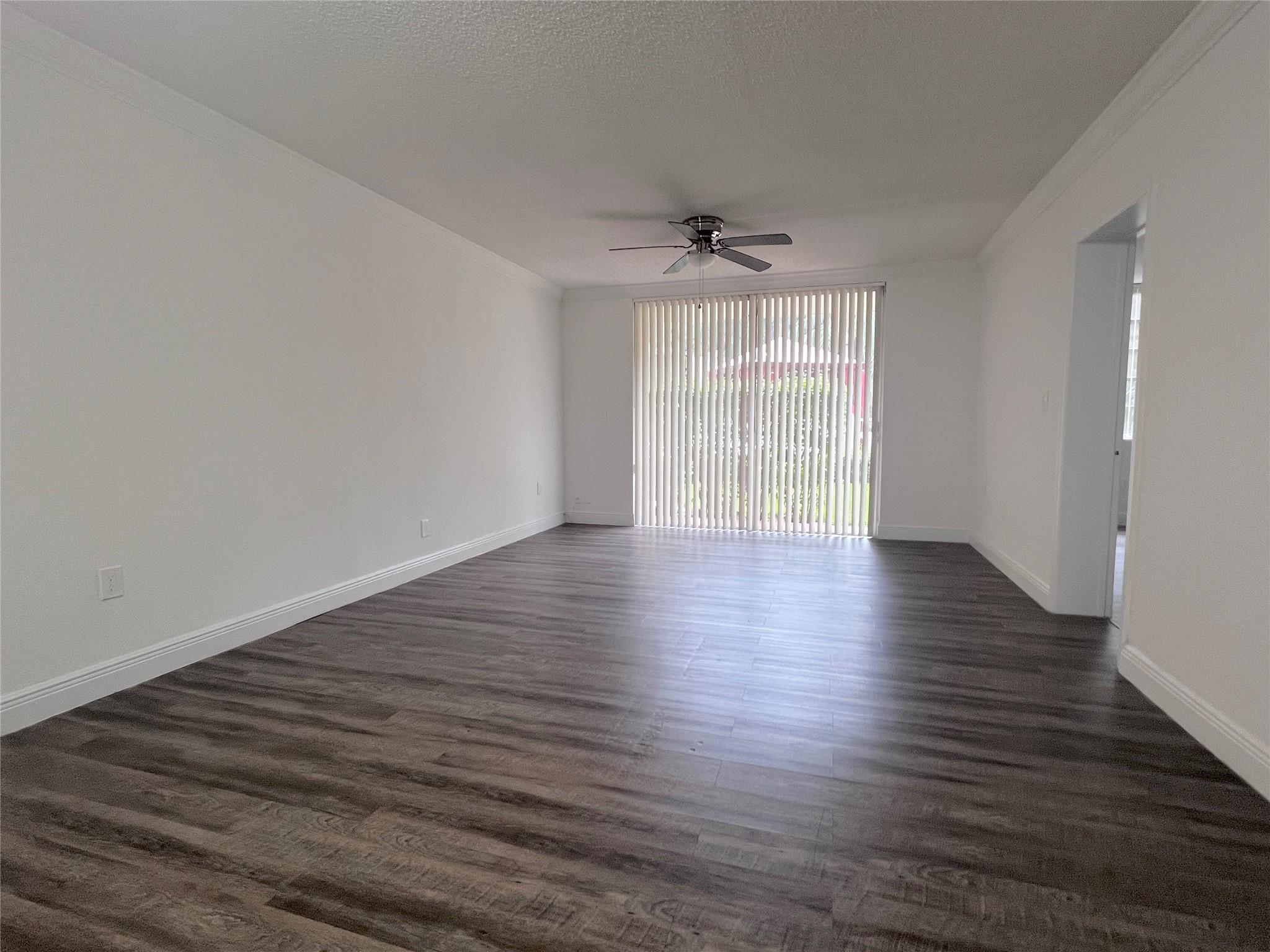 19455 NE 10 Ave 2-301