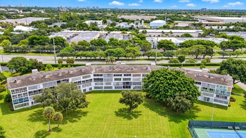 Tiny photo for 4025 Swansea B #4025, Deerfield Beach, FL 33442 (MLS # B26083770)