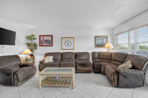 Tiny photo for 4025 Swansea B #4025, Deerfield Beach, FL 33442 (MLS # B26083770)