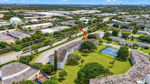 Tiny photo for 4025 Swansea B #4025, Deerfield Beach, FL 33442 (MLS # B26083770)