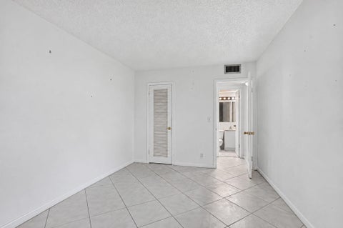 Tiny photo for 4025 Swansea B #4025, Deerfield Beach, FL 33442 (MLS # B26083770)