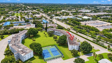 Tiny photo for 4025 Swansea B #4025, Deerfield Beach, FL 33442 (MLS # B26083770)