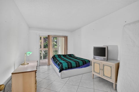 Tiny photo for 4025 Swansea B #4025, Deerfield Beach, FL 33442 (MLS # B26083770)