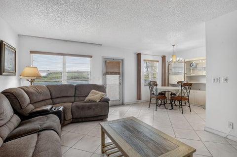 Tiny photo for 4025 Swansea B #4025, Deerfield Beach, FL 33442 (MLS # B26083770)