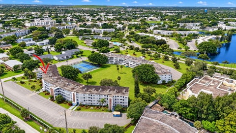 Tiny photo for 4025 Swansea B #4025, Deerfield Beach, FL 33442 (MLS # B26083770)
