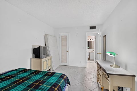 Tiny photo for 4025 Swansea B #4025, Deerfield Beach, FL 33442 (MLS # B26083770)