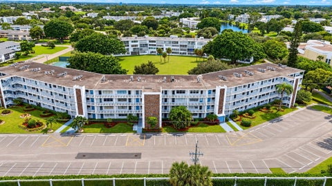 Tiny photo for 4025 Swansea B #4025, Deerfield Beach, FL 33442 (MLS # B26083770)