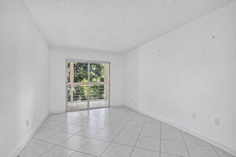 Tiny photo for 4025 Swansea B #4025, Deerfield Beach, FL 33442 (MLS # B26083770)