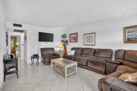 Tiny photo for 4025 Swansea B #4025, Deerfield Beach, FL 33442 (MLS # B26083770)