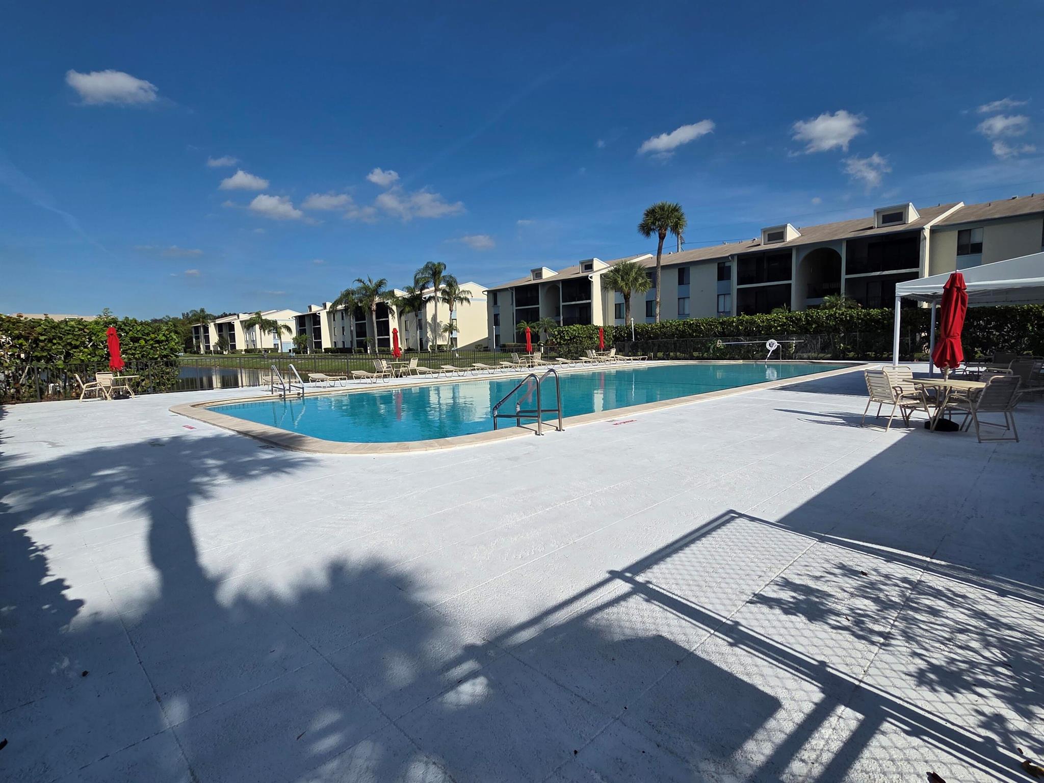 PALM CLUB VILLAGE II COND - Residential