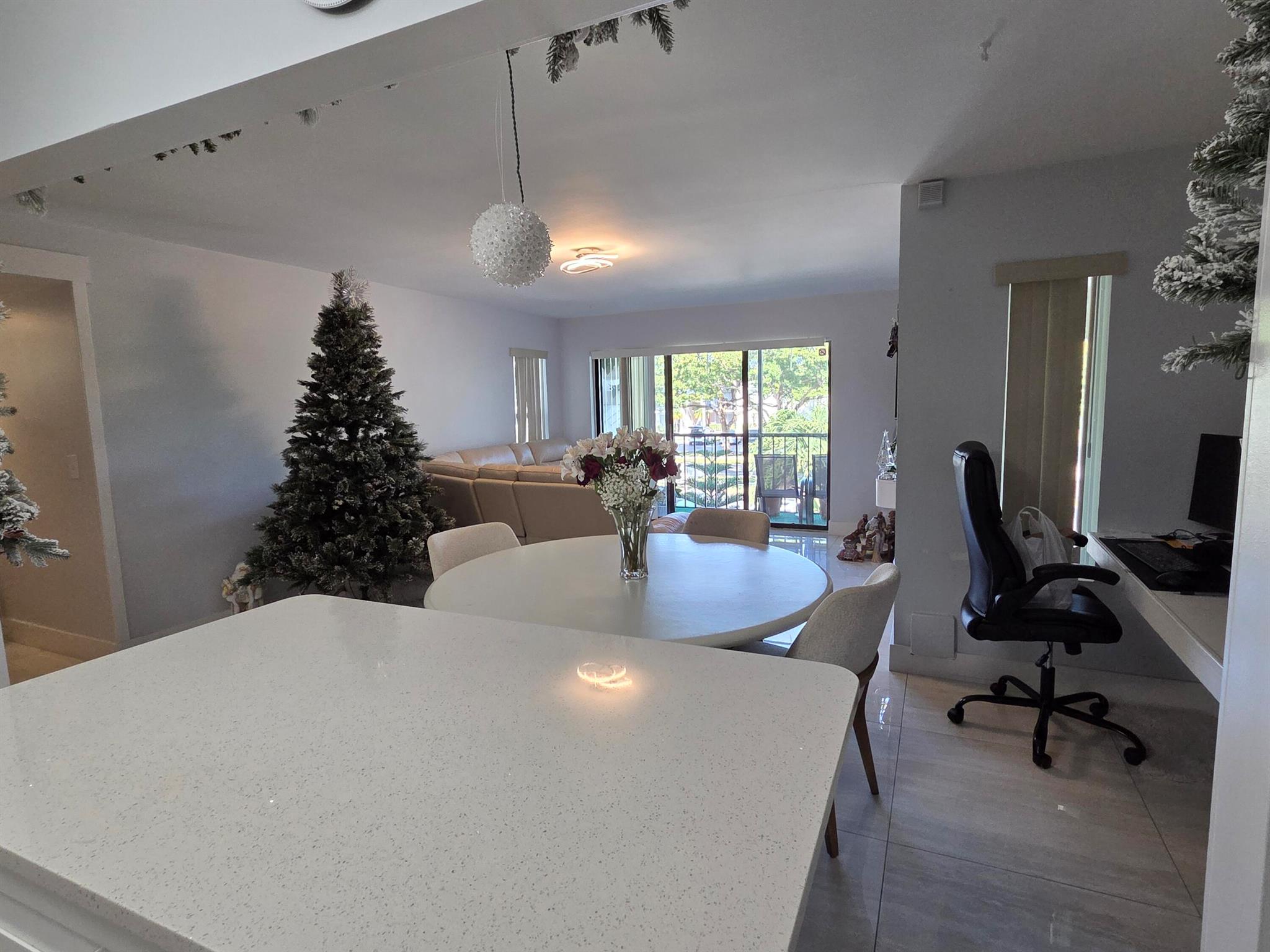 PALM CLUB VILLAGE II COND - Residential