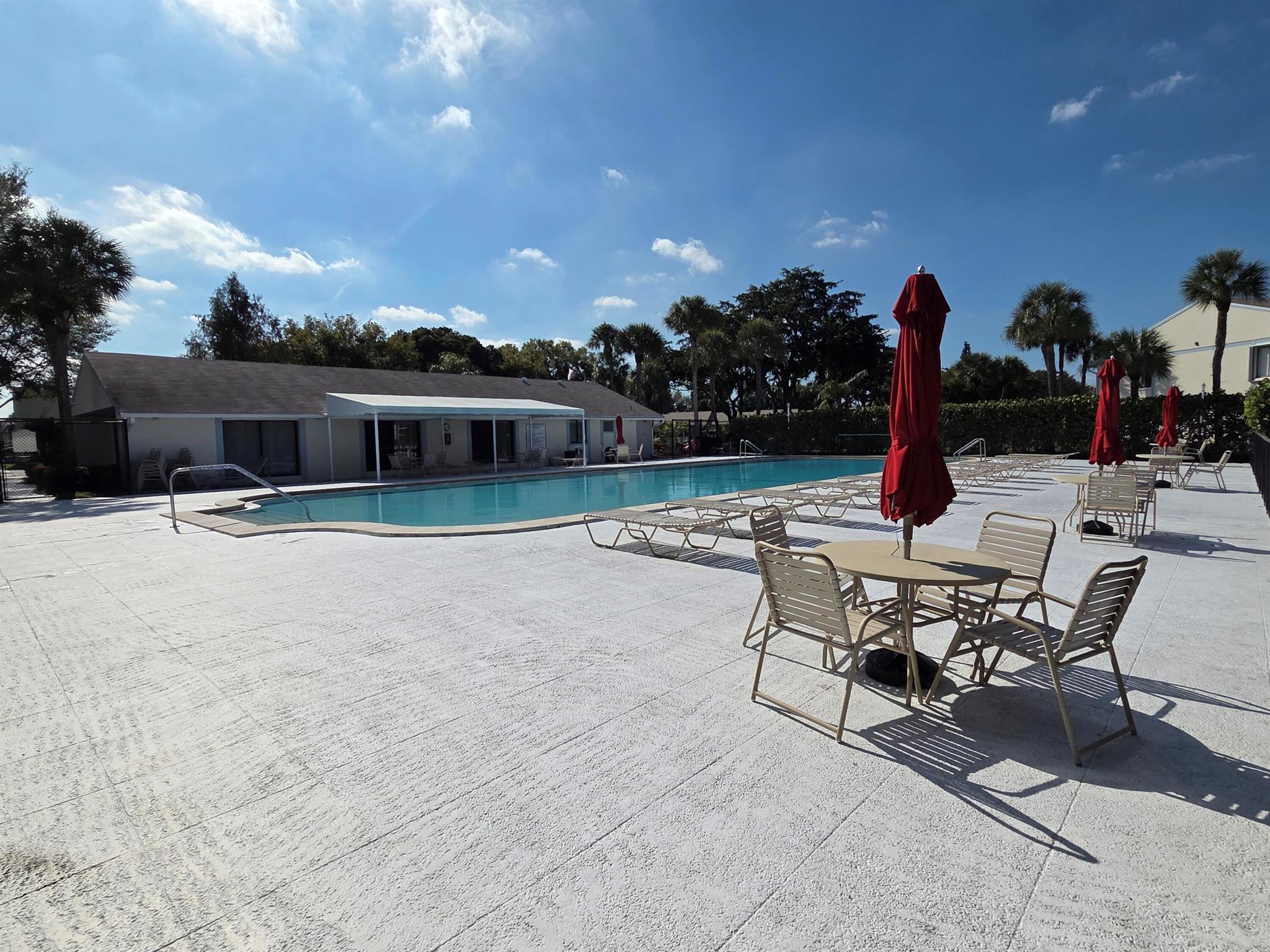 PALM CLUB VILLAGE II COND - Residential