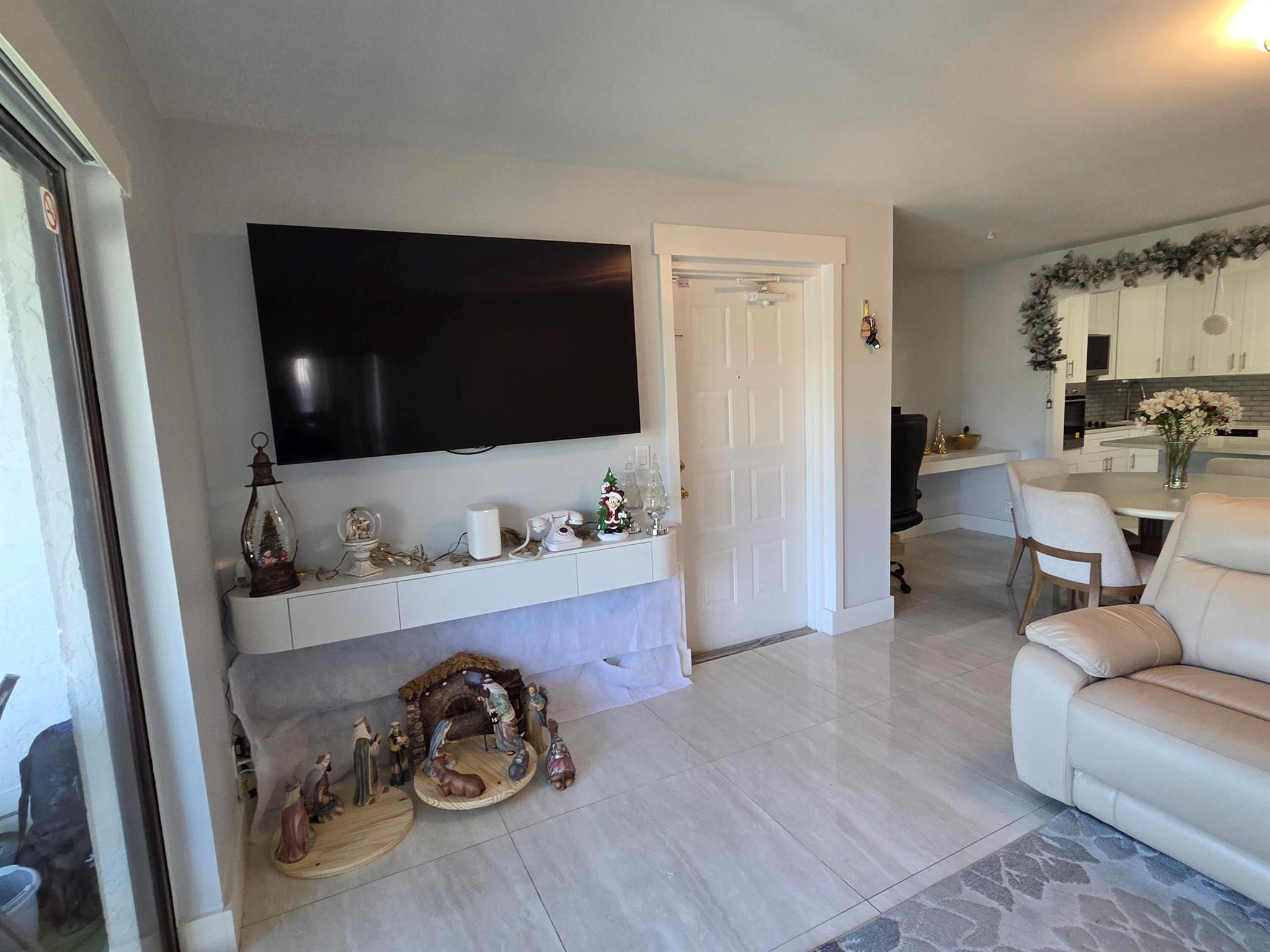 1115 Green Pine Boulevard D2