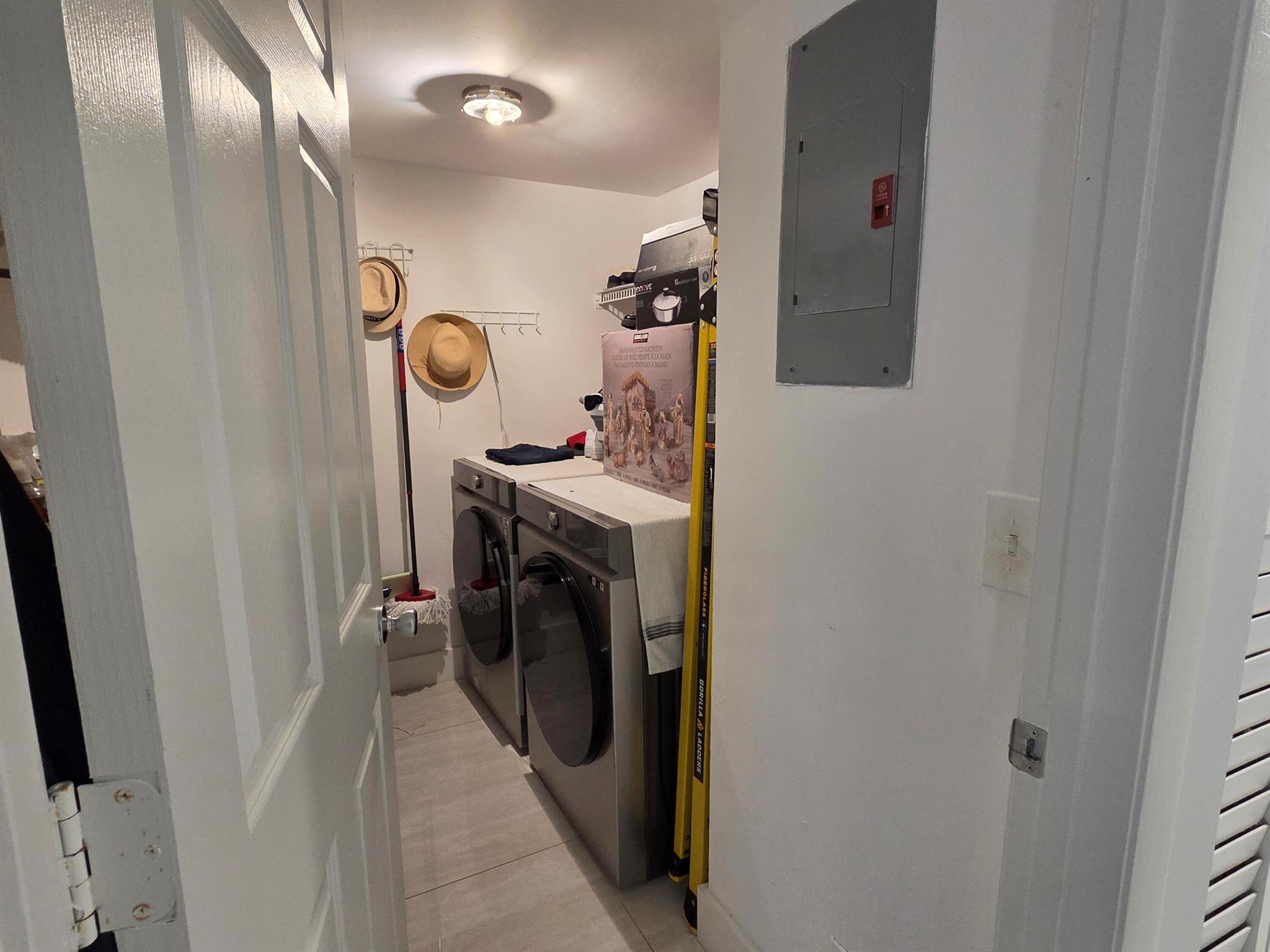 PALM CLUB VILLAGE II COND - Residential