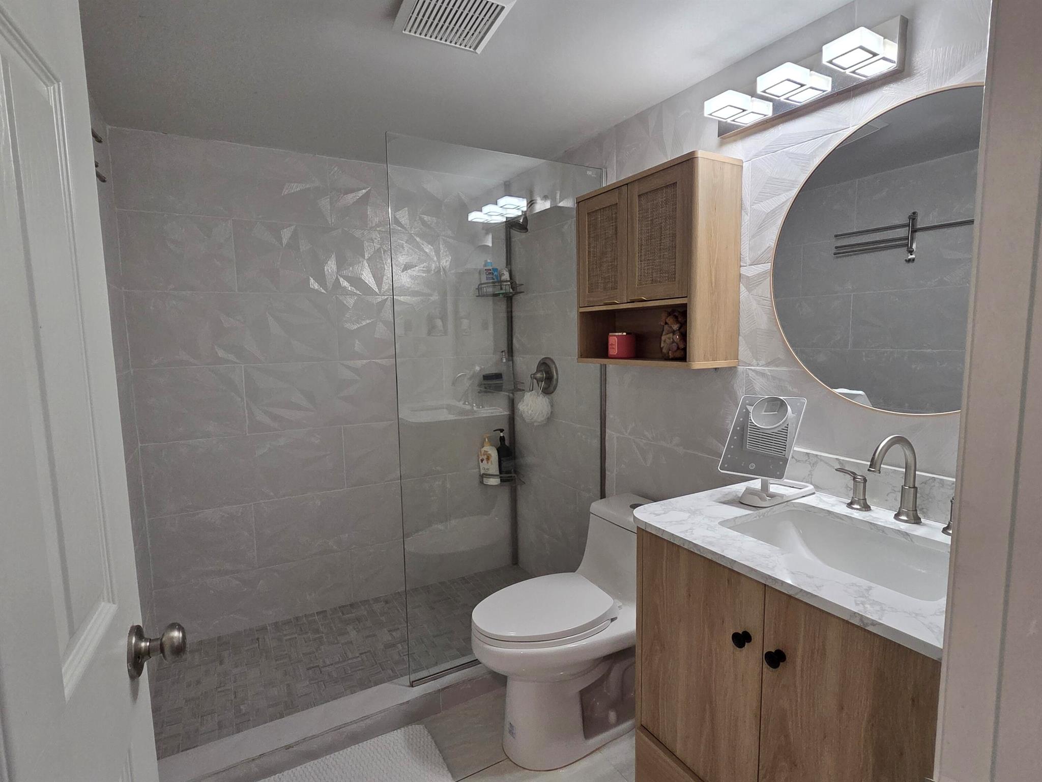 PALM CLUB VILLAGE II COND - Residential