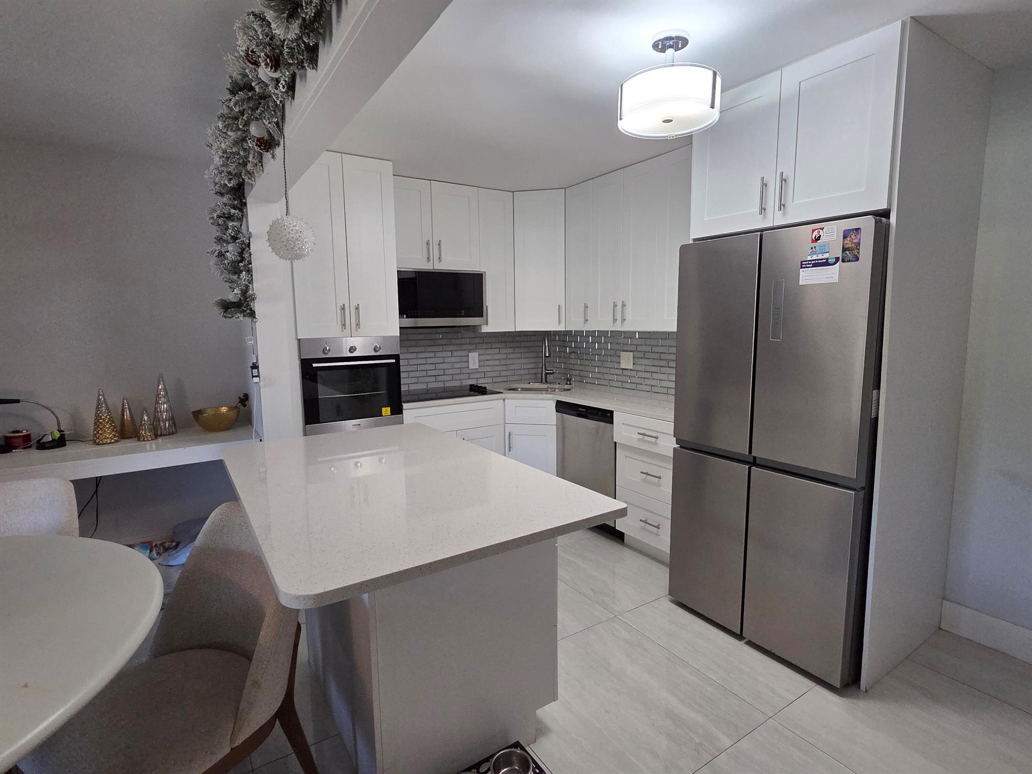 PALM CLUB VILLAGE II COND - Residential