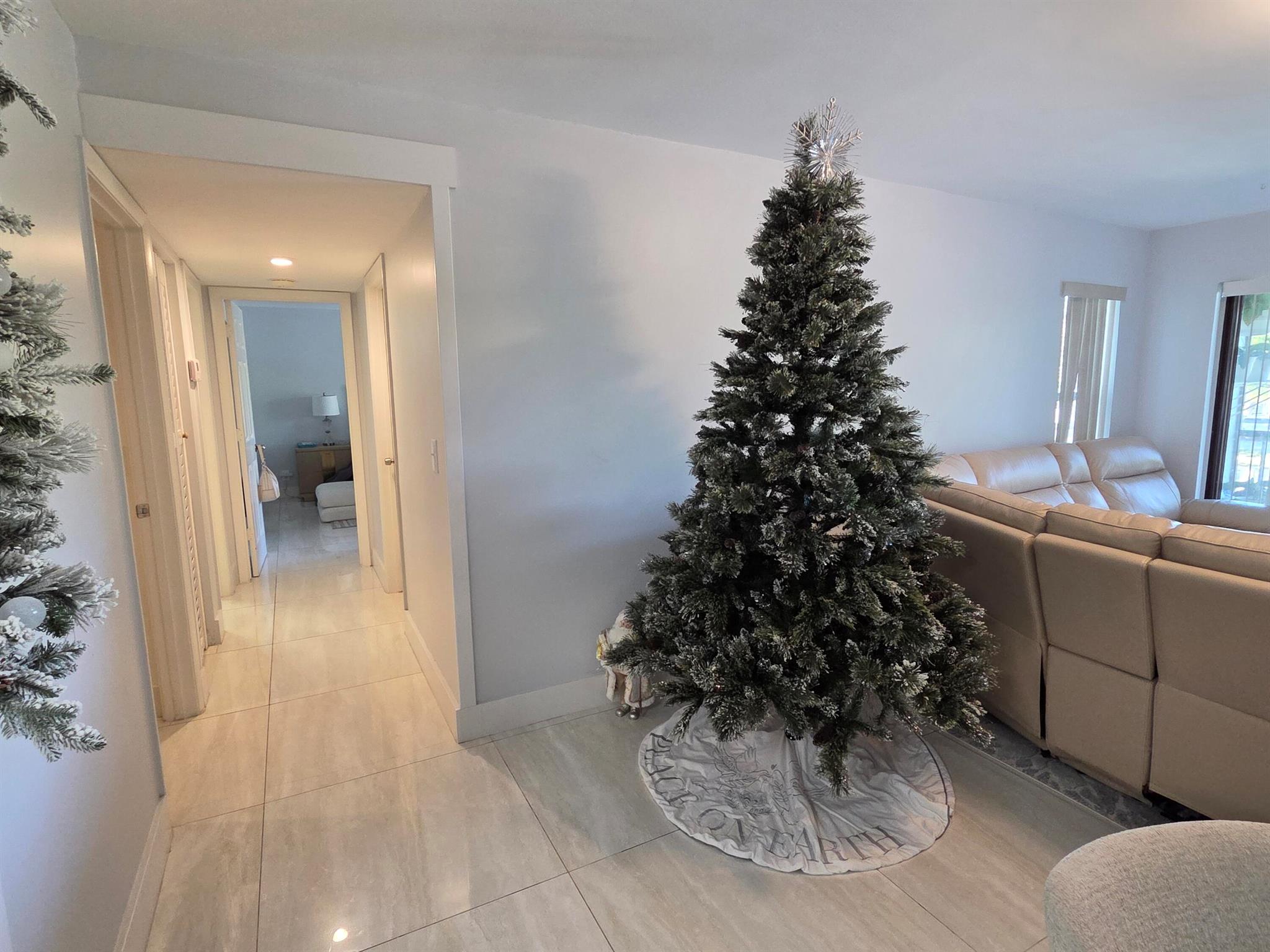 PALM CLUB VILLAGE II COND - Residential