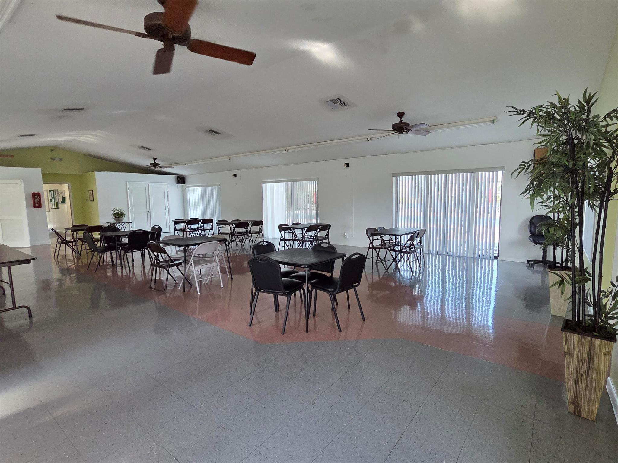 PALM CLUB VILLAGE II COND - Residential