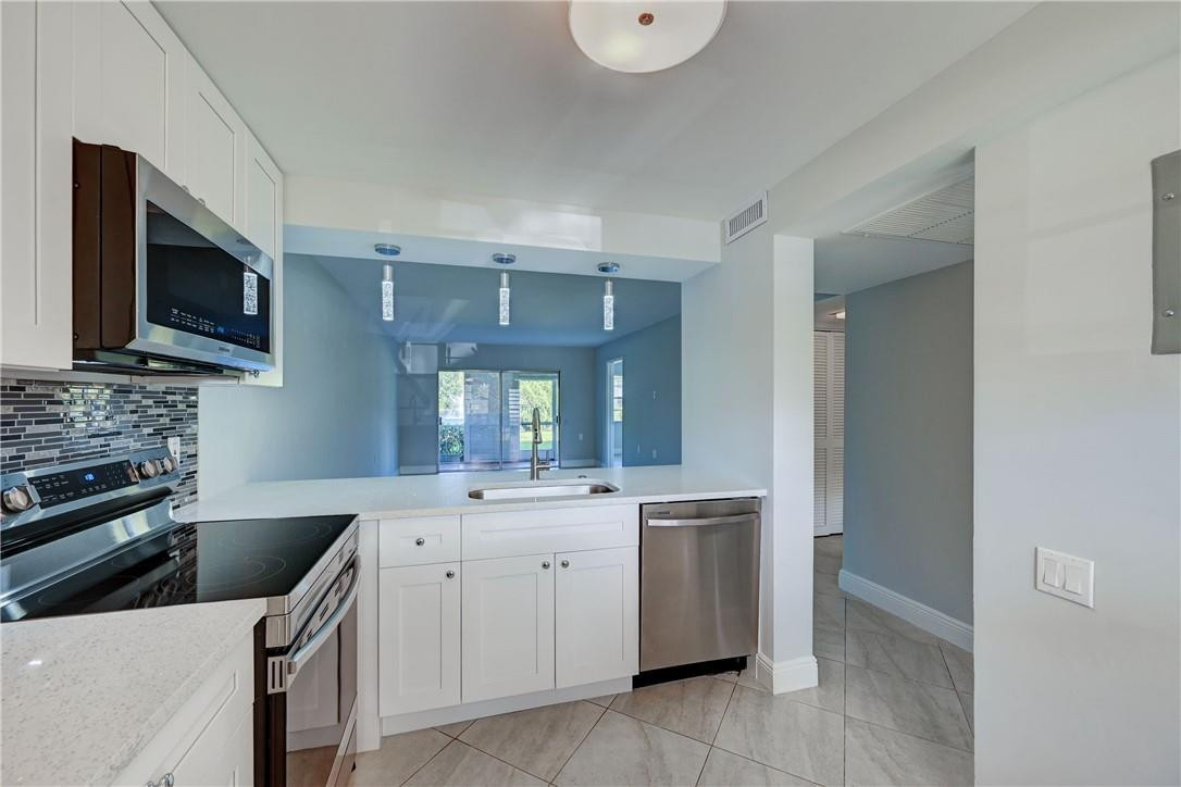 WYNMOOR/NASSAU - Residential