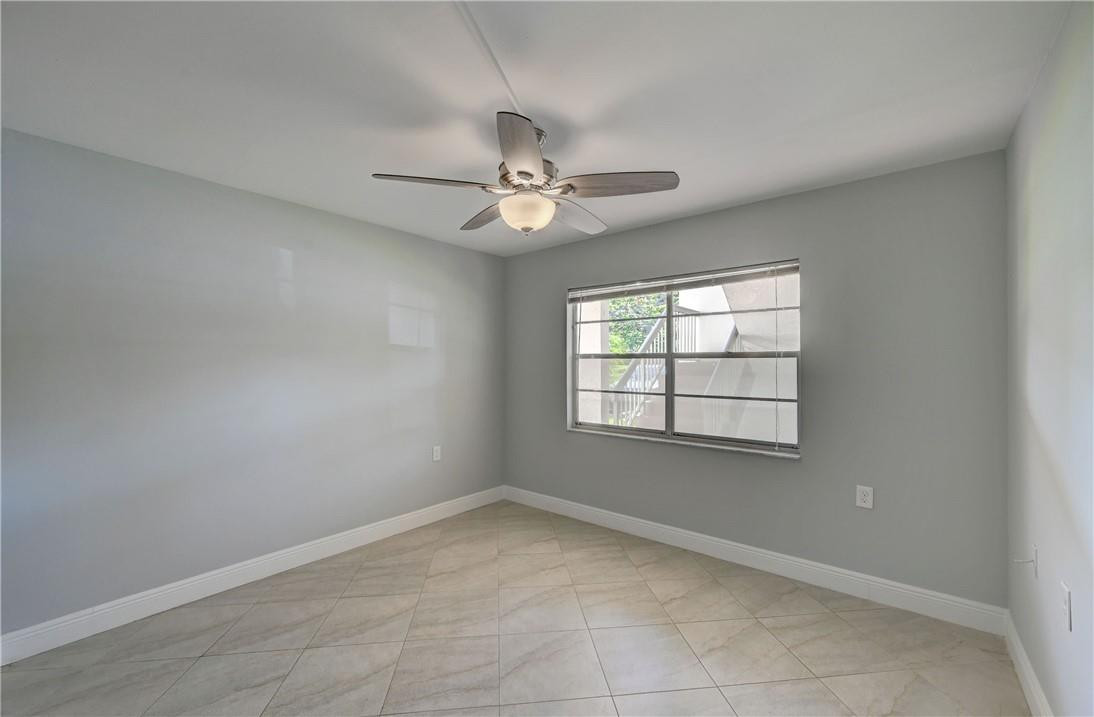 WYNMOOR/NASSAU - Residential
