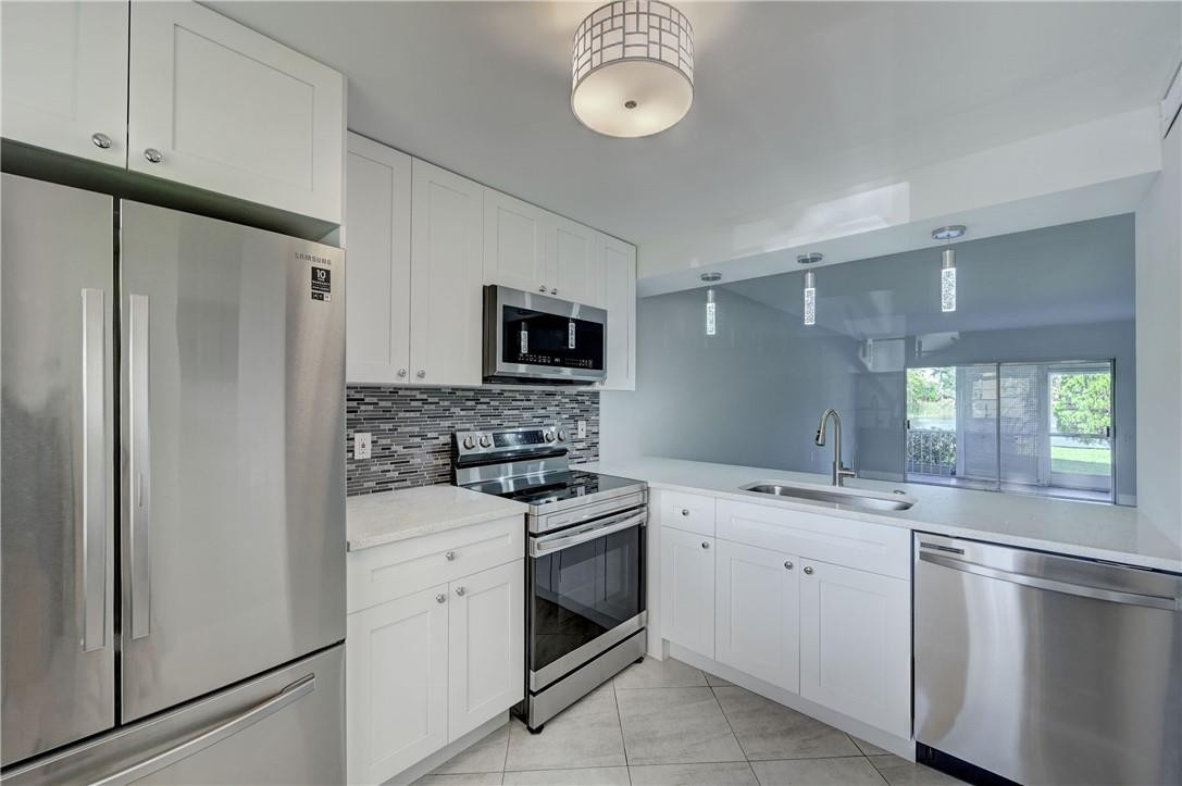 WYNMOOR/NASSAU - Residential