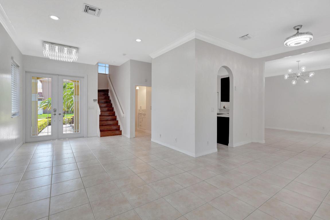 Andros Isle - Residential Lease