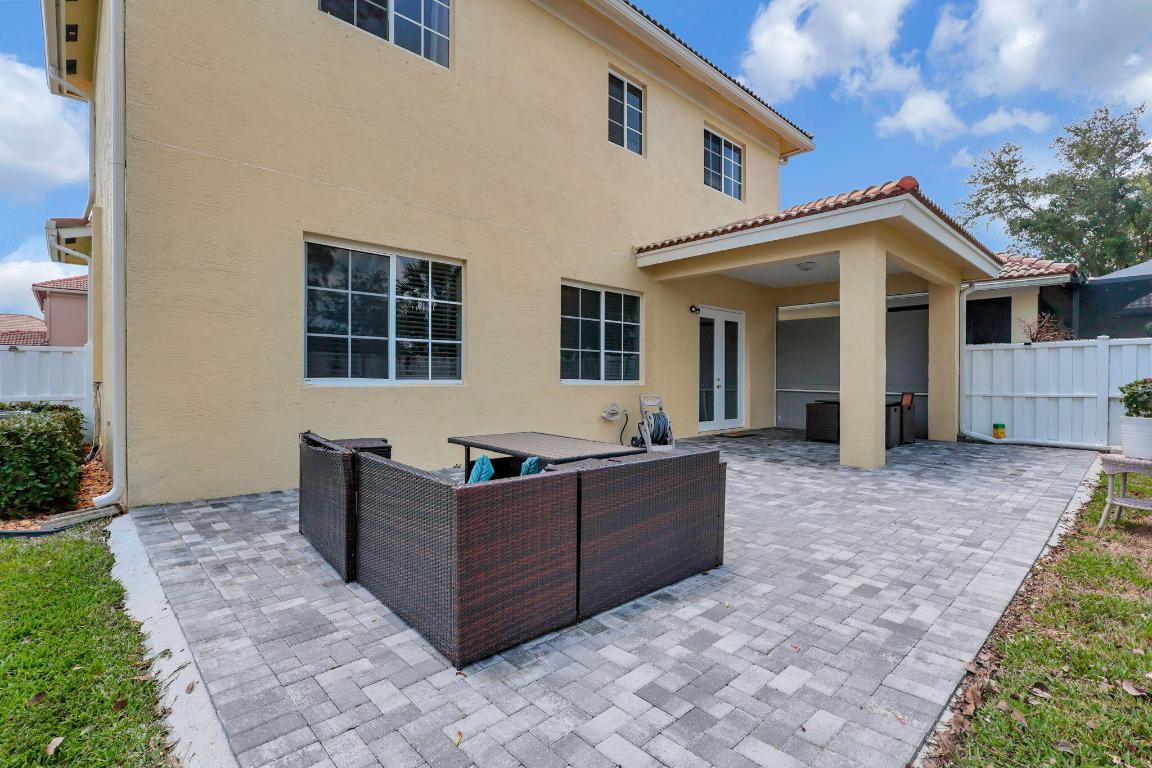 Andros Isle - Residential Lease