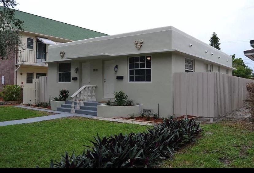 DO NOT MISS THIS BEAUTIFULL QUAINT 1,1 UNIT. unit is vacant and UNFURNISHED .used to be a vacation rental SOME REMODELED WORK DONE. NICE KITCHEN FRESH PAINT FEELS LIKE A SMALL HOUSE, Washer and dryer inside the unit. NEAR DOWNTOWN AND THE BEACH. EAST UNIT PLEASE READ NO DOGS very easy to show dont miss the chance to live in this quaint 1/1 villa. See parking for one car only in the back
Driving Directions: East hollywood
Broker Confidential: sent complete offers first last and security and $200 water deposit require