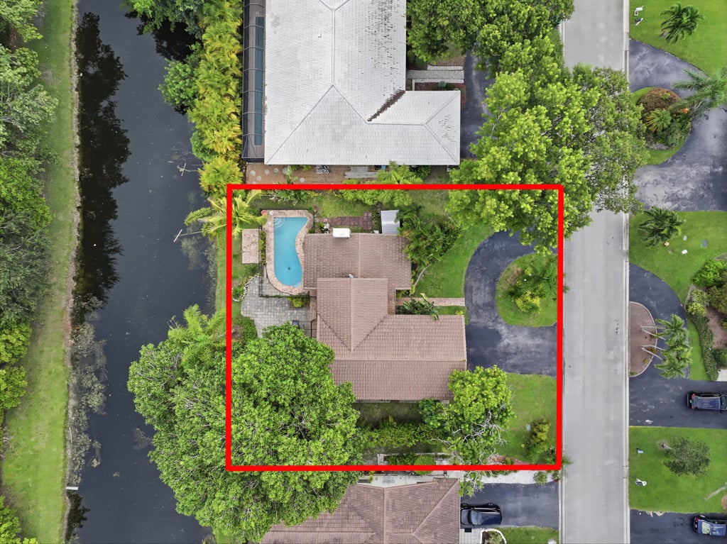 Photo of 1348 NW 113TH Terrace, Coral Springs, FL 33071 (MLS # B26068764)